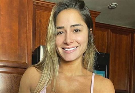 Bruna Luccas Wiki, Age, Net Worth, Height, Boyfriend, Career,。